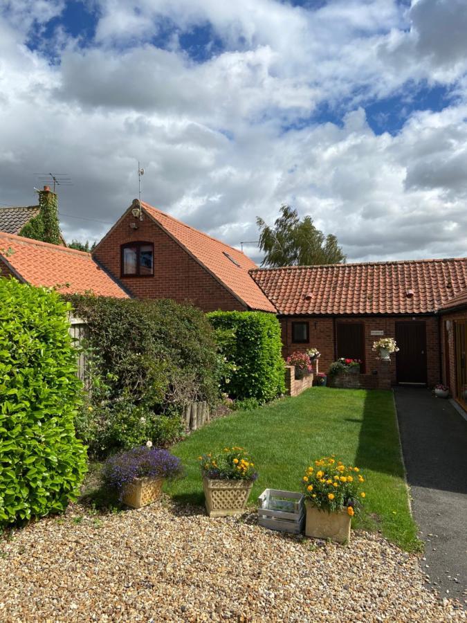 Willow Tree Cottages Newark upon Trent Екстериор снимка