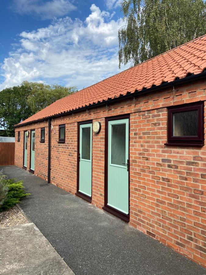 Willow Tree Cottages Newark upon Trent Екстериор снимка