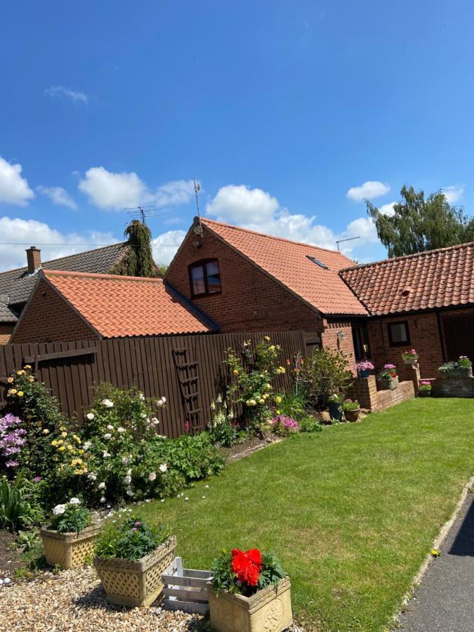Willow Tree Cottages Newark upon Trent Екстериор снимка